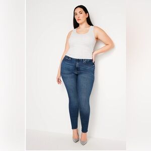 Good American Good Legs Skinny Jeans (Khloe Kardashian)